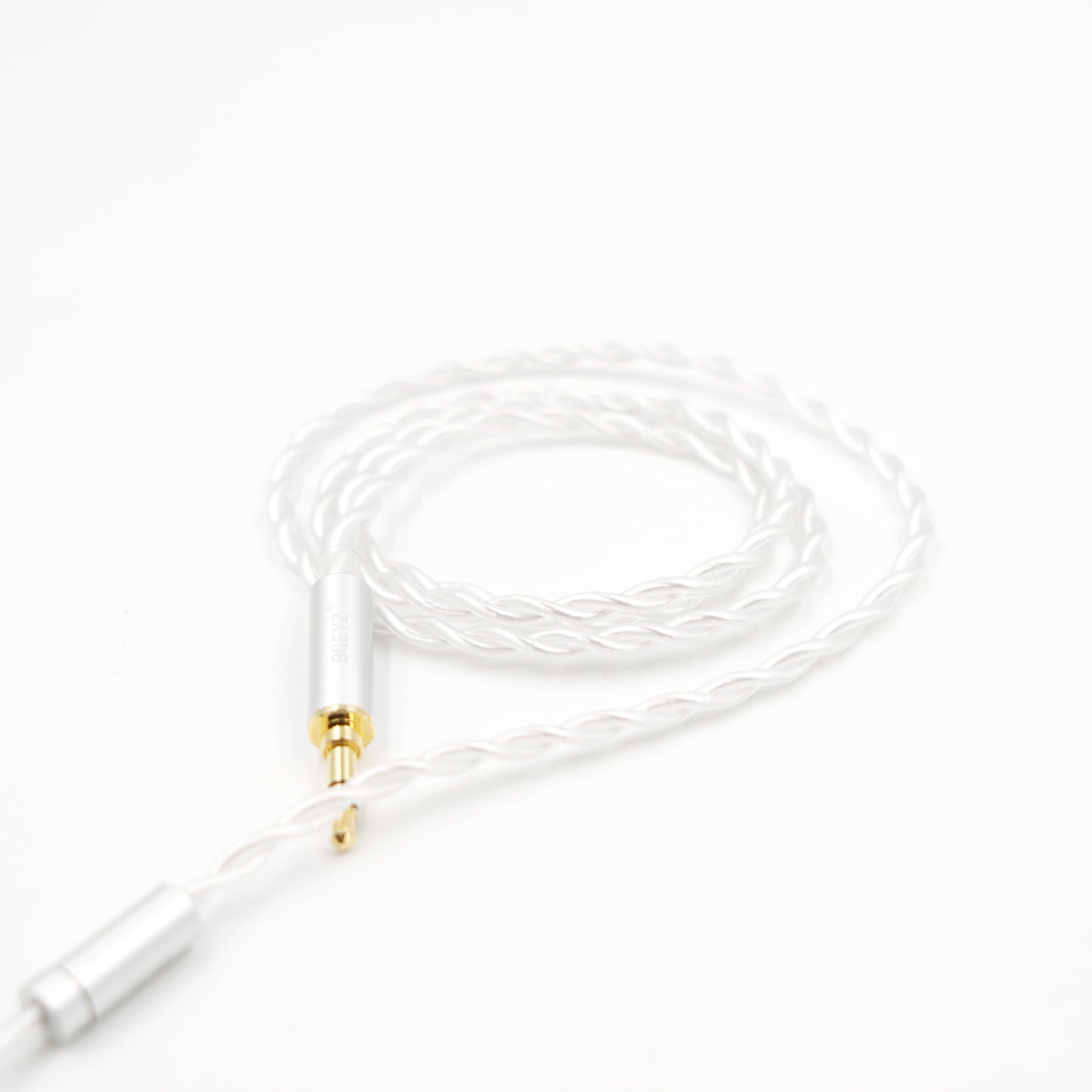BQEYZ White Braided HiFi IEM Earphone Cable - Y-Split Detail for Signal Integrity