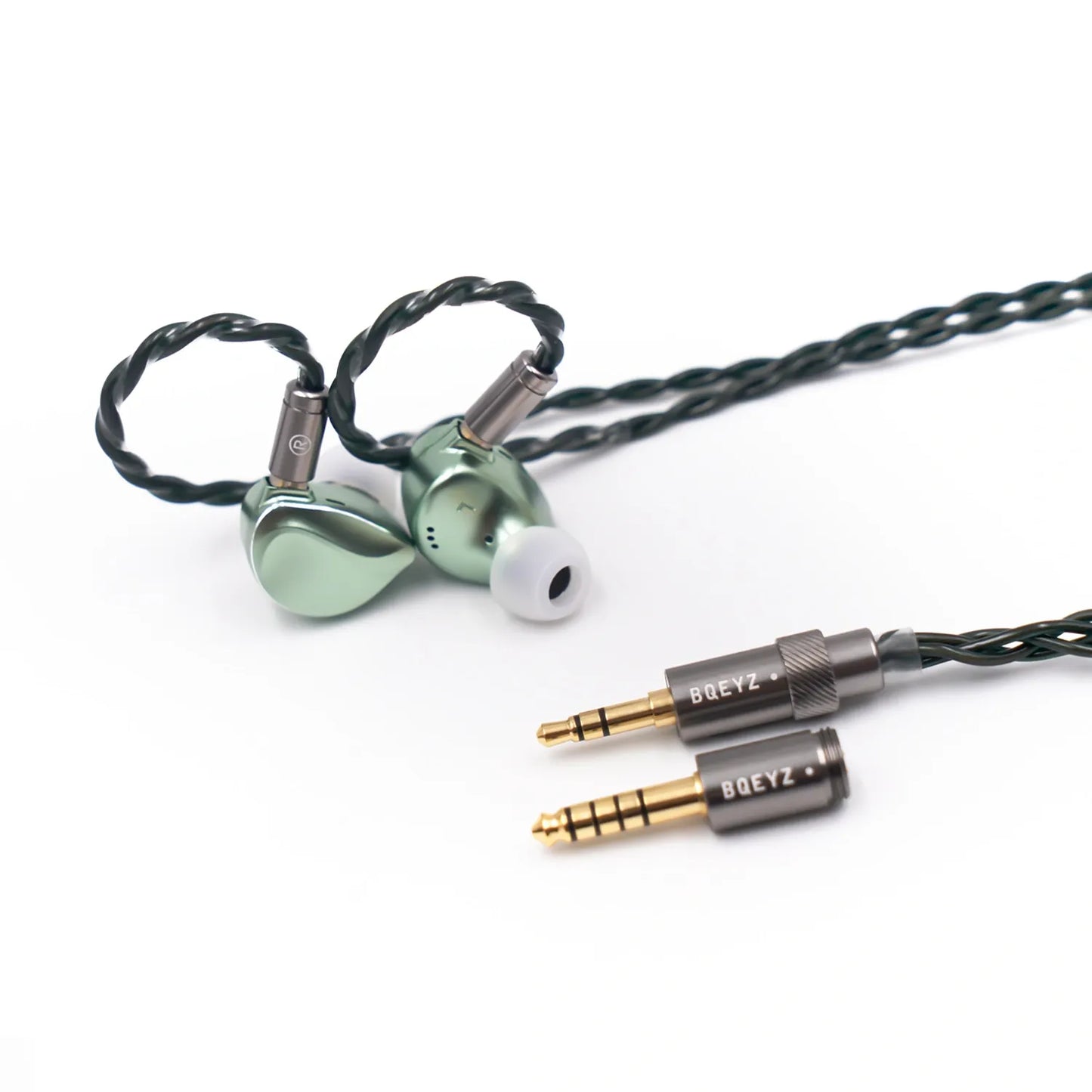 BQEYZ Winter2 IEM HiFi Earphone Green Color Cable Plug Detail