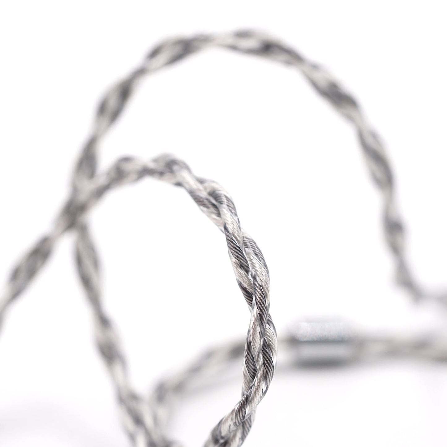 BQEYZ Hifi IEM Cable, Silver-Plated Twisted Design for Superior Sound - bqeyz.net